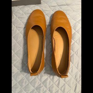 Everlane The Italian Leather Day Glove Flats